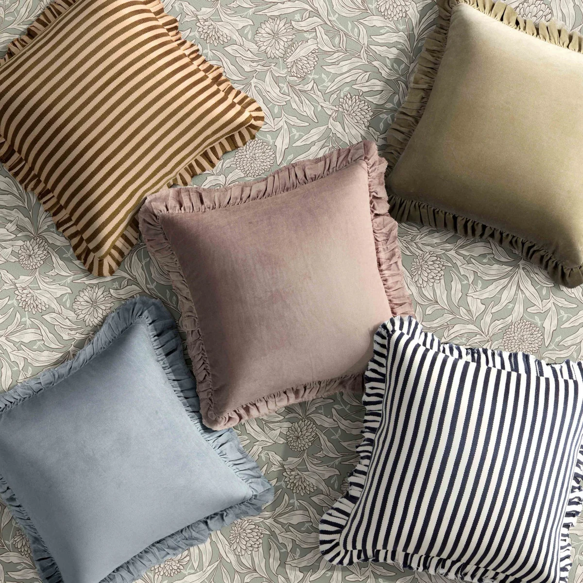 Alessia Distressed Pillow - Image 7