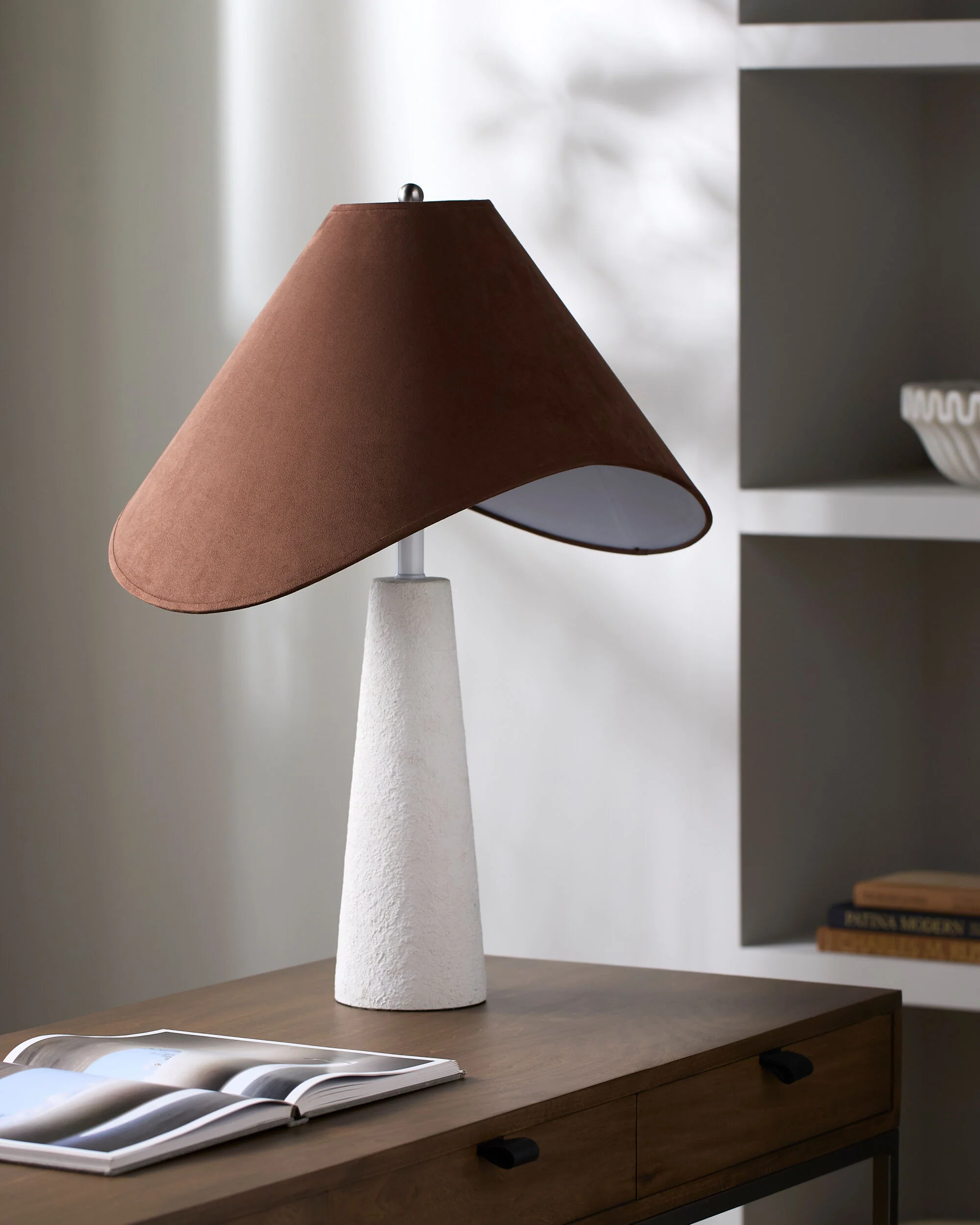 Apuila Accent Table Lamp - Image 3