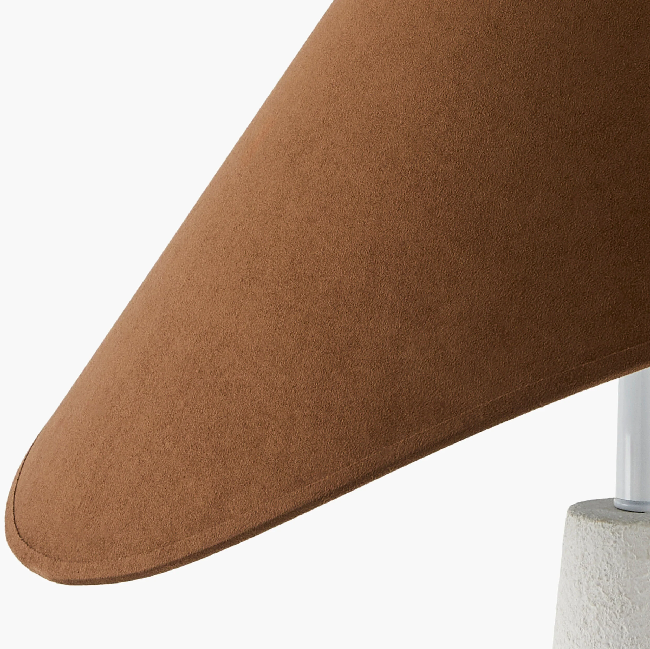 Apuila Accent Table Lamp - Image 5