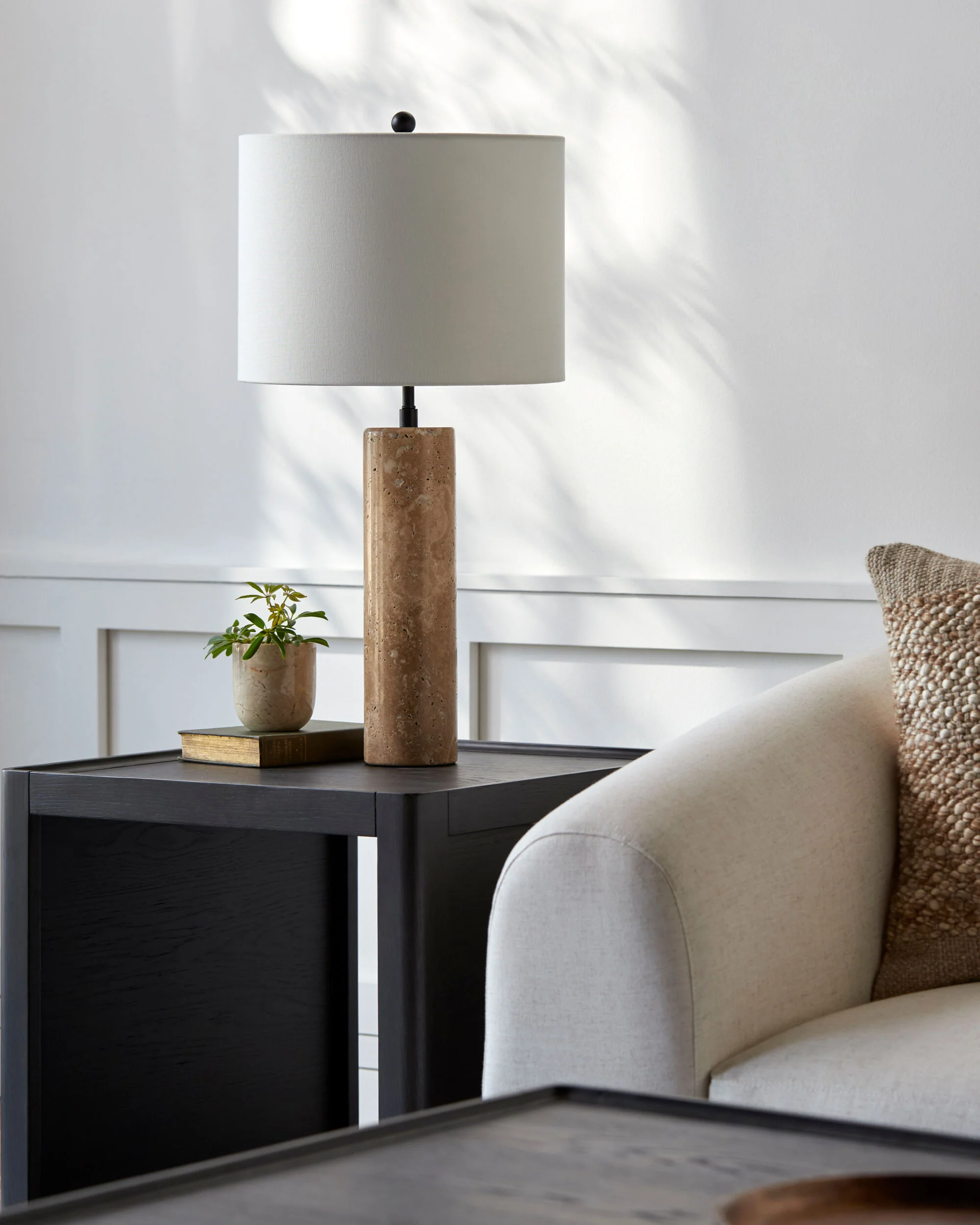 Aurembra Accent Table Lamp - Image 3
