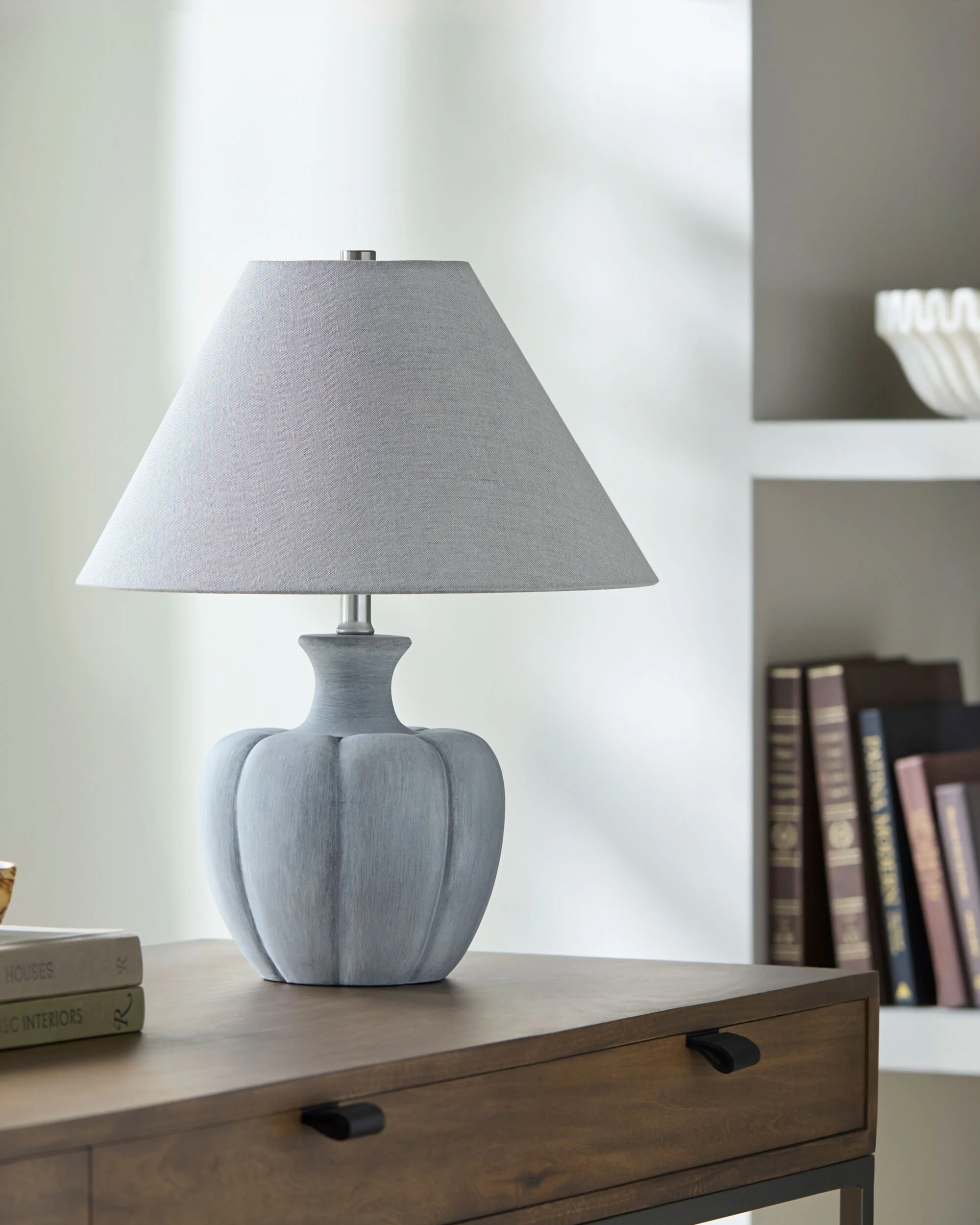 Bulsny Accent Table Lamp - Image 2