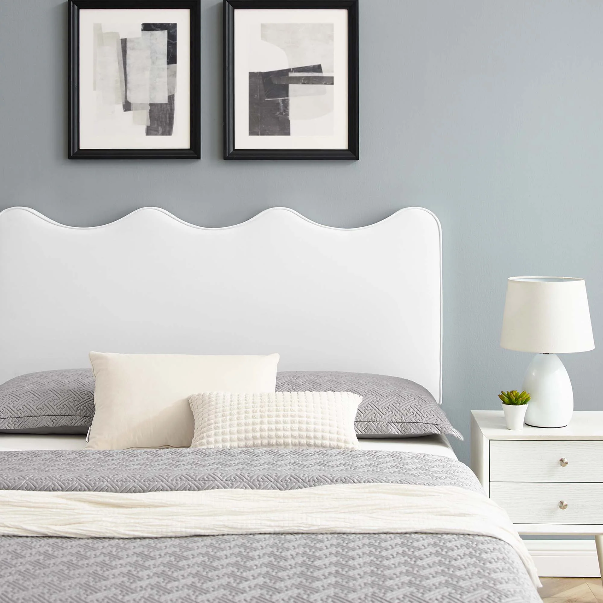 Current Performance Velvet Platform Bed With Black Wood Legs - Image 22