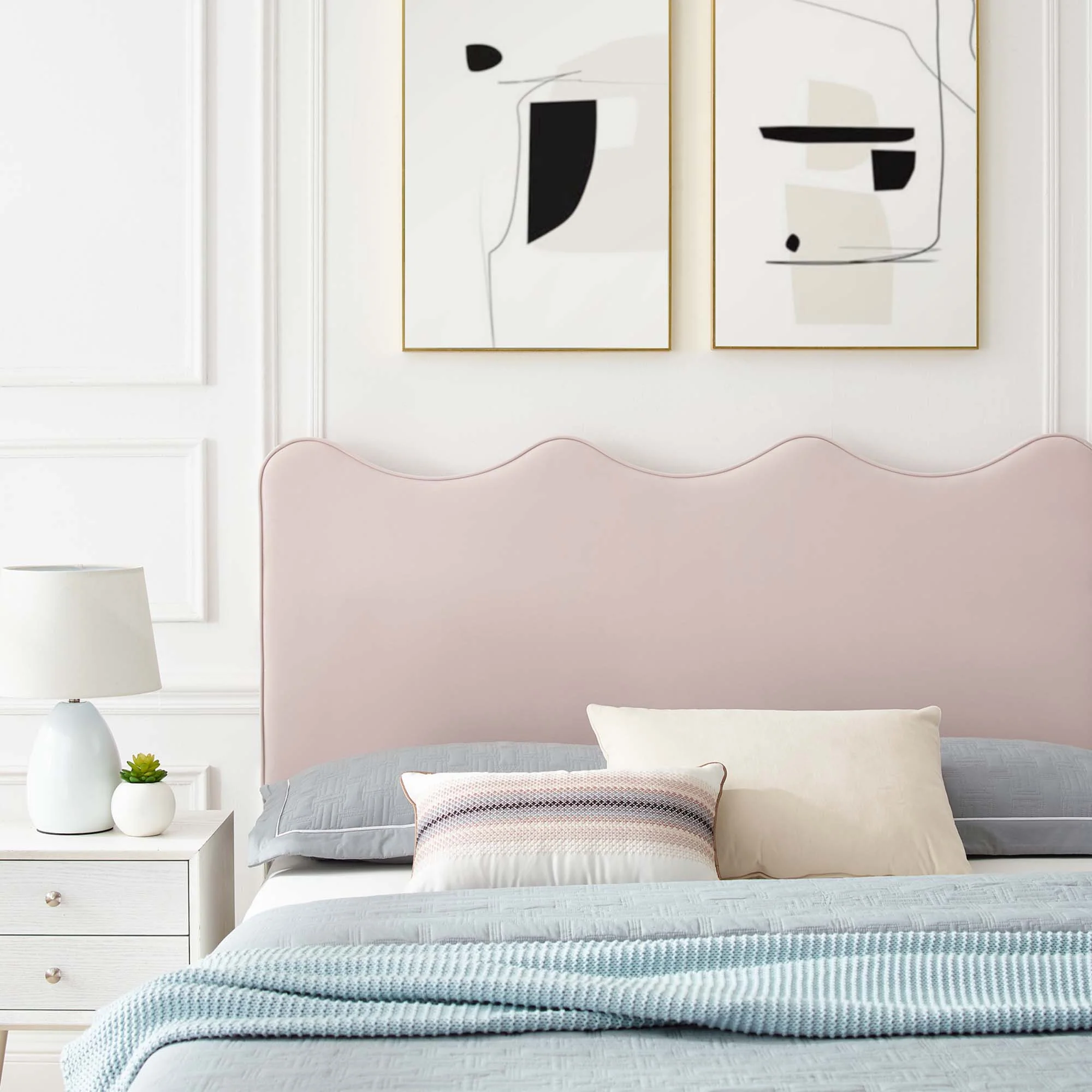Current Performance Velvet Platform Bed With Gold Metal Legs - Image 22