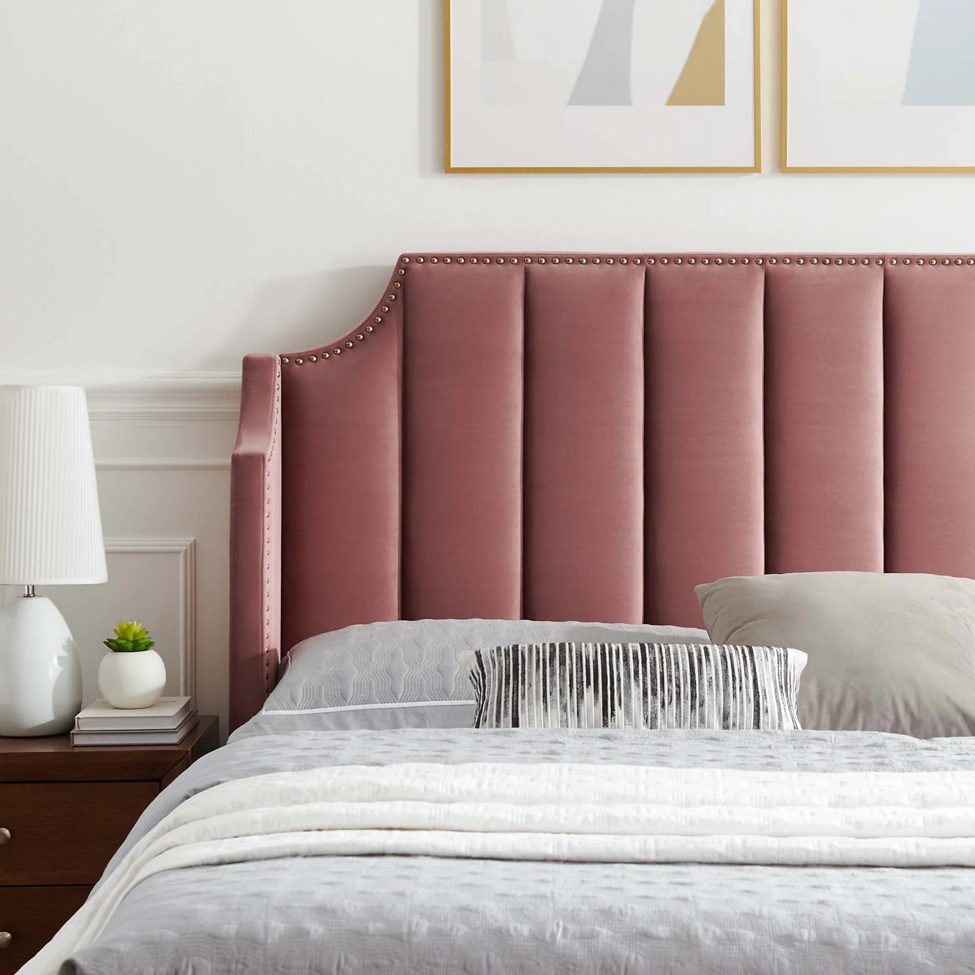 Daniella Performance Velvet Queen Platform Bed - Image 6