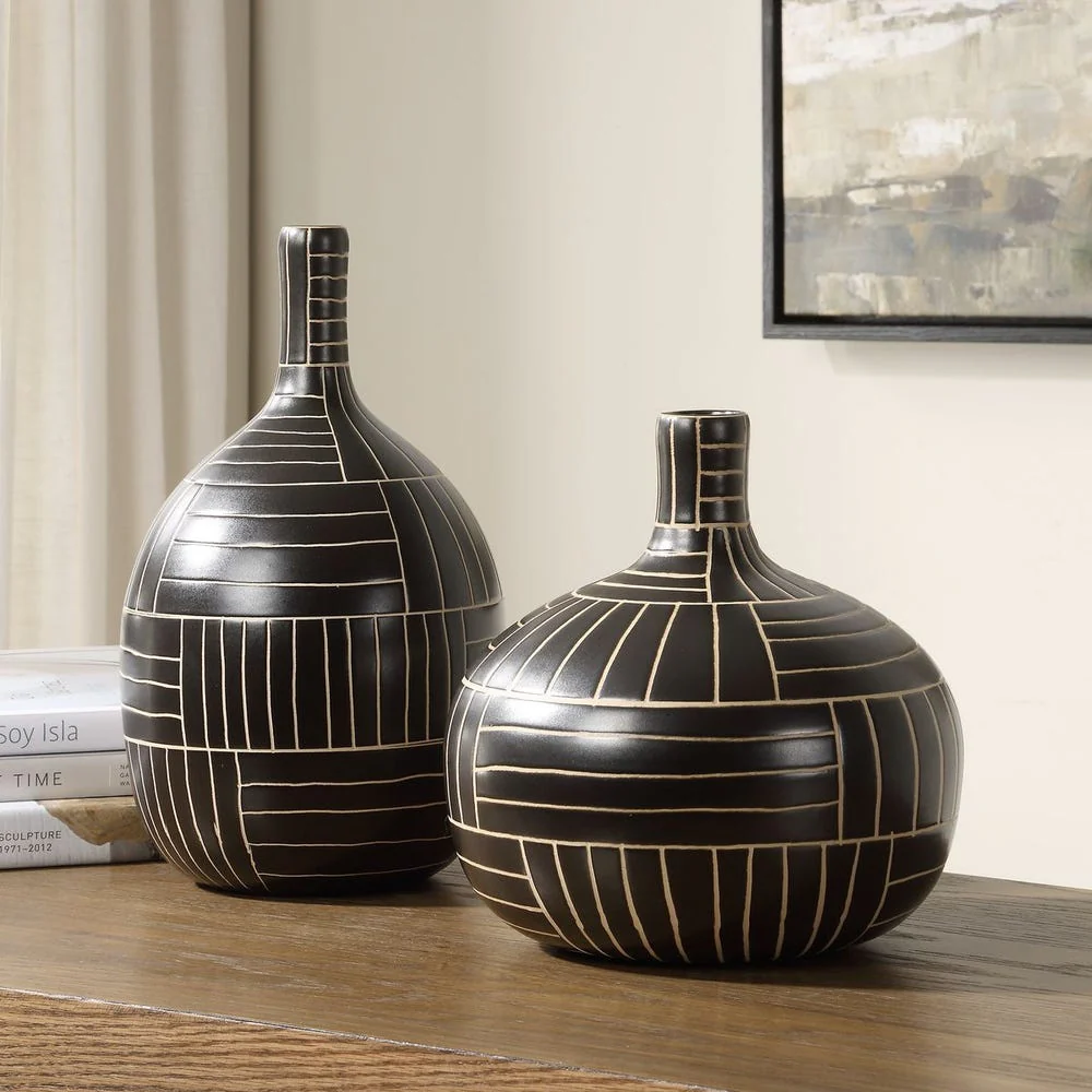 Graphite Stride Vases, S/2 - Image 3