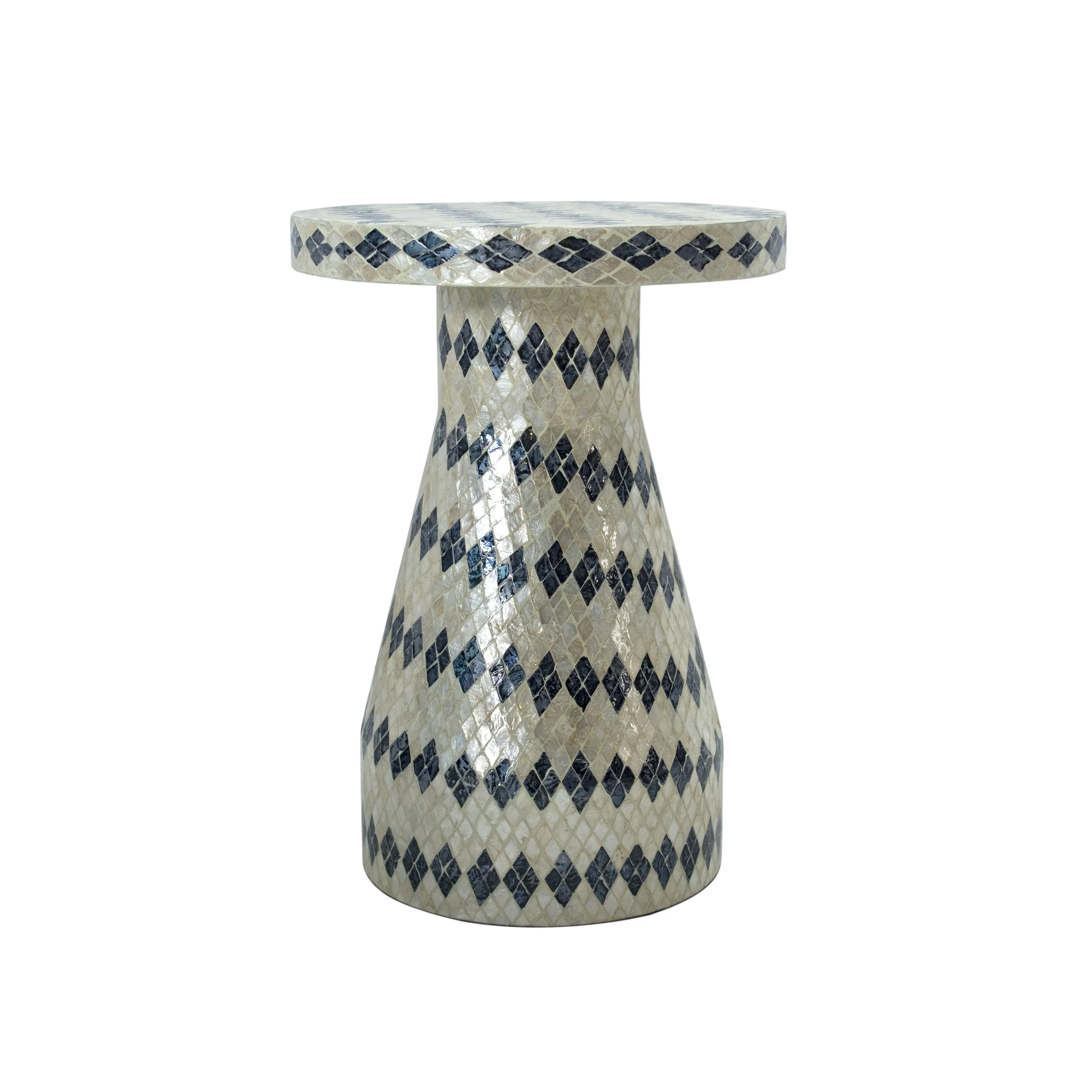 Halio Shell Side Table - Image 3