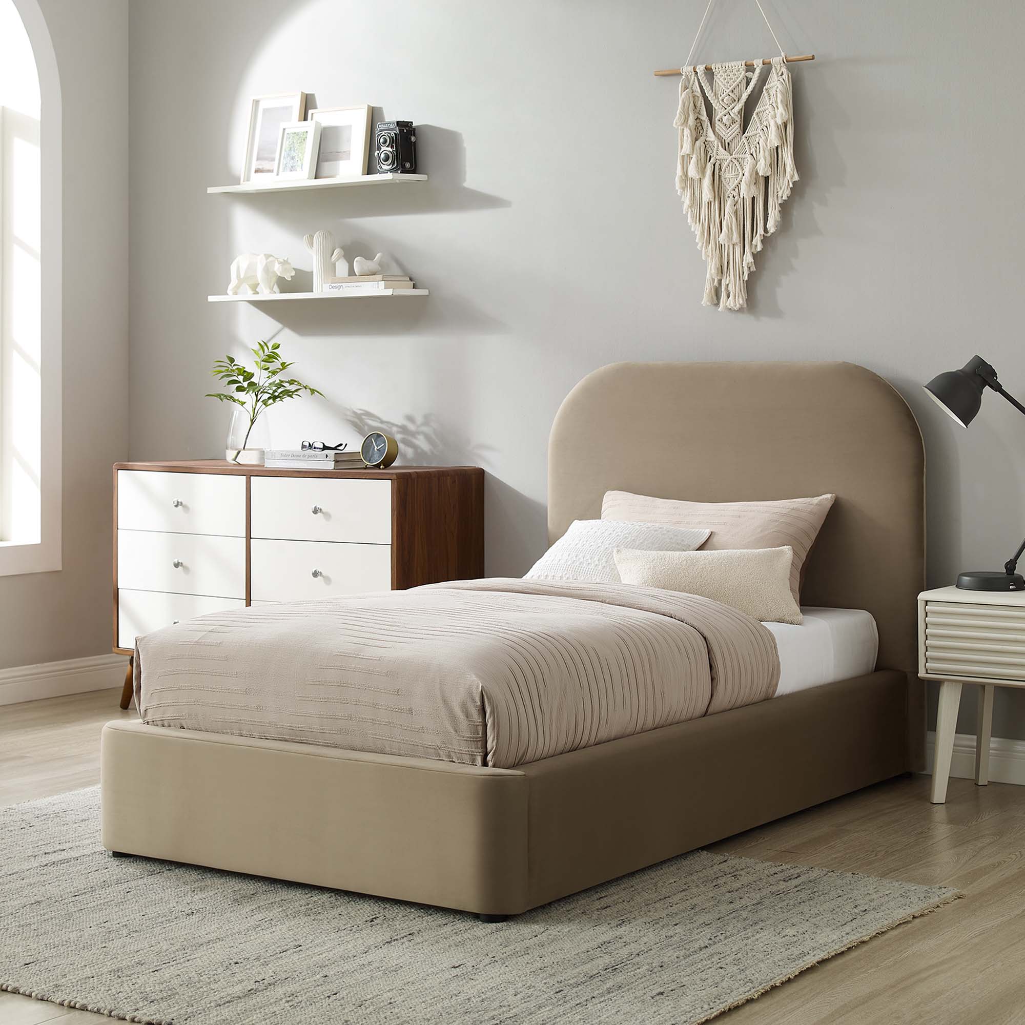 Keynote Performance Velvet Curved Platform Bed - Image 18