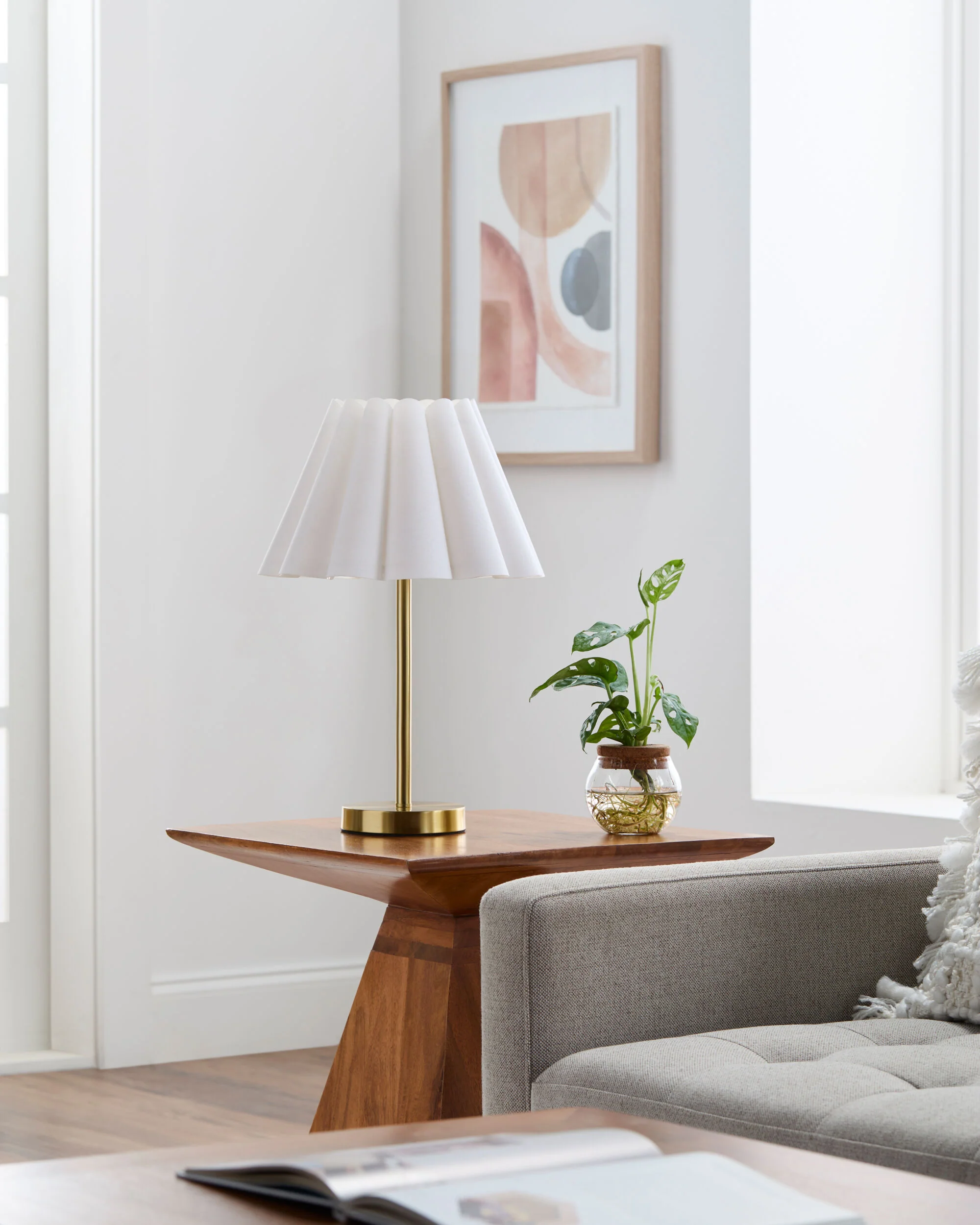 Leynar Accent Table Lamp - Image 18