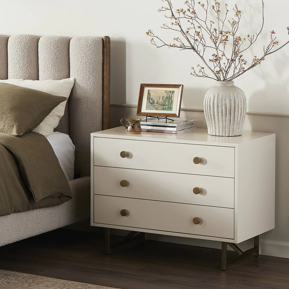 Lilia Rectangle Nightstand (33") - Image 2