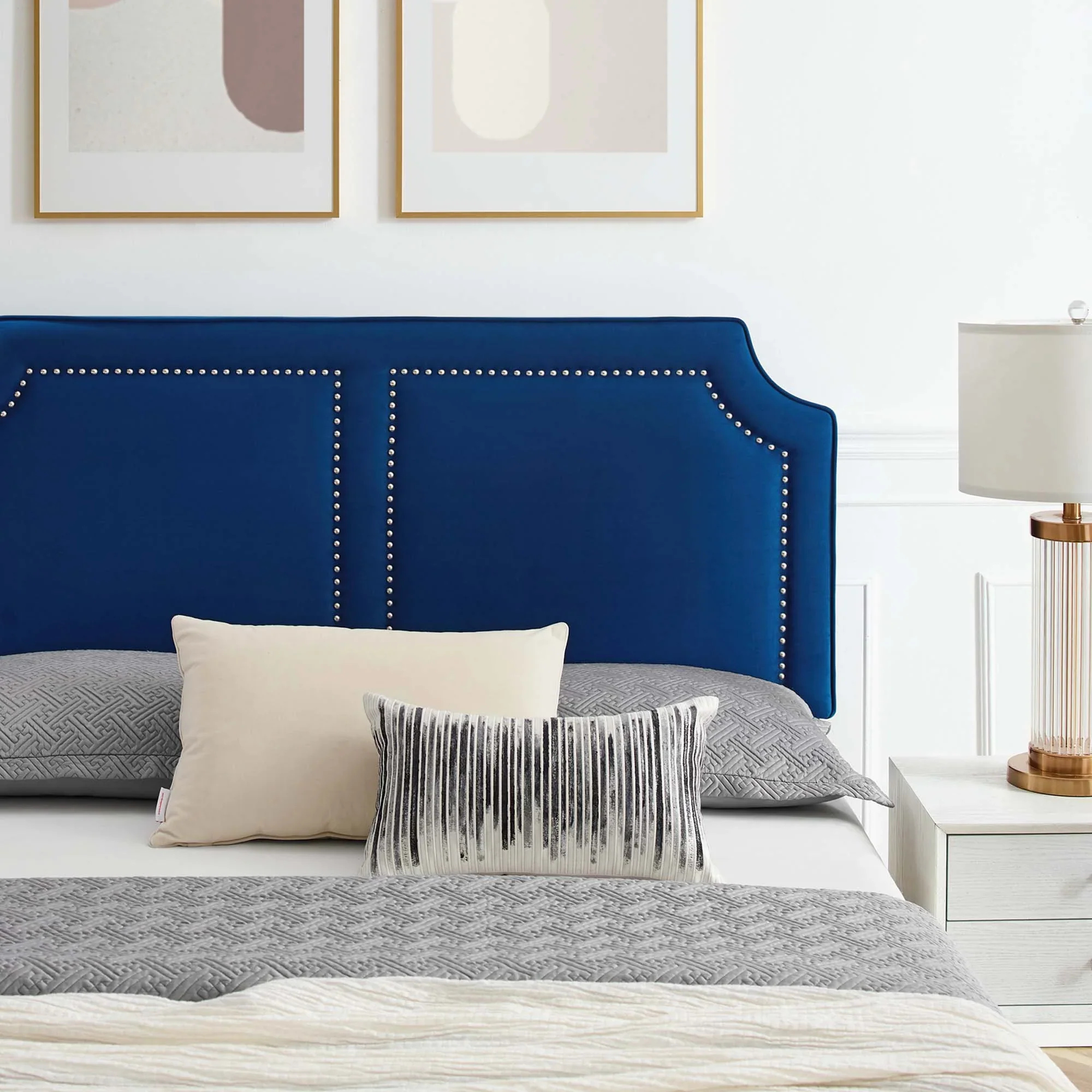 Novi Performance Velvet Bed With Gold Metal Legs - Image 13