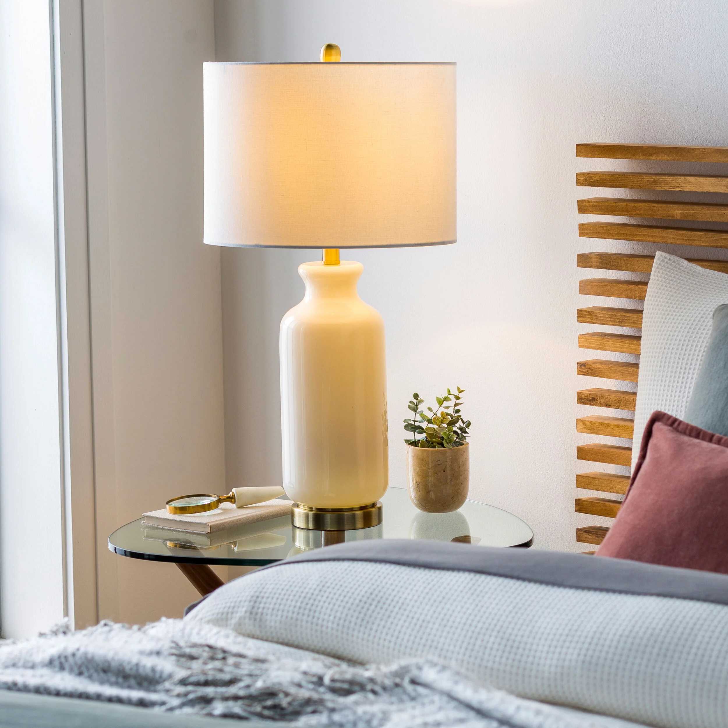 Oconee Accent Table Lamp - Image 2