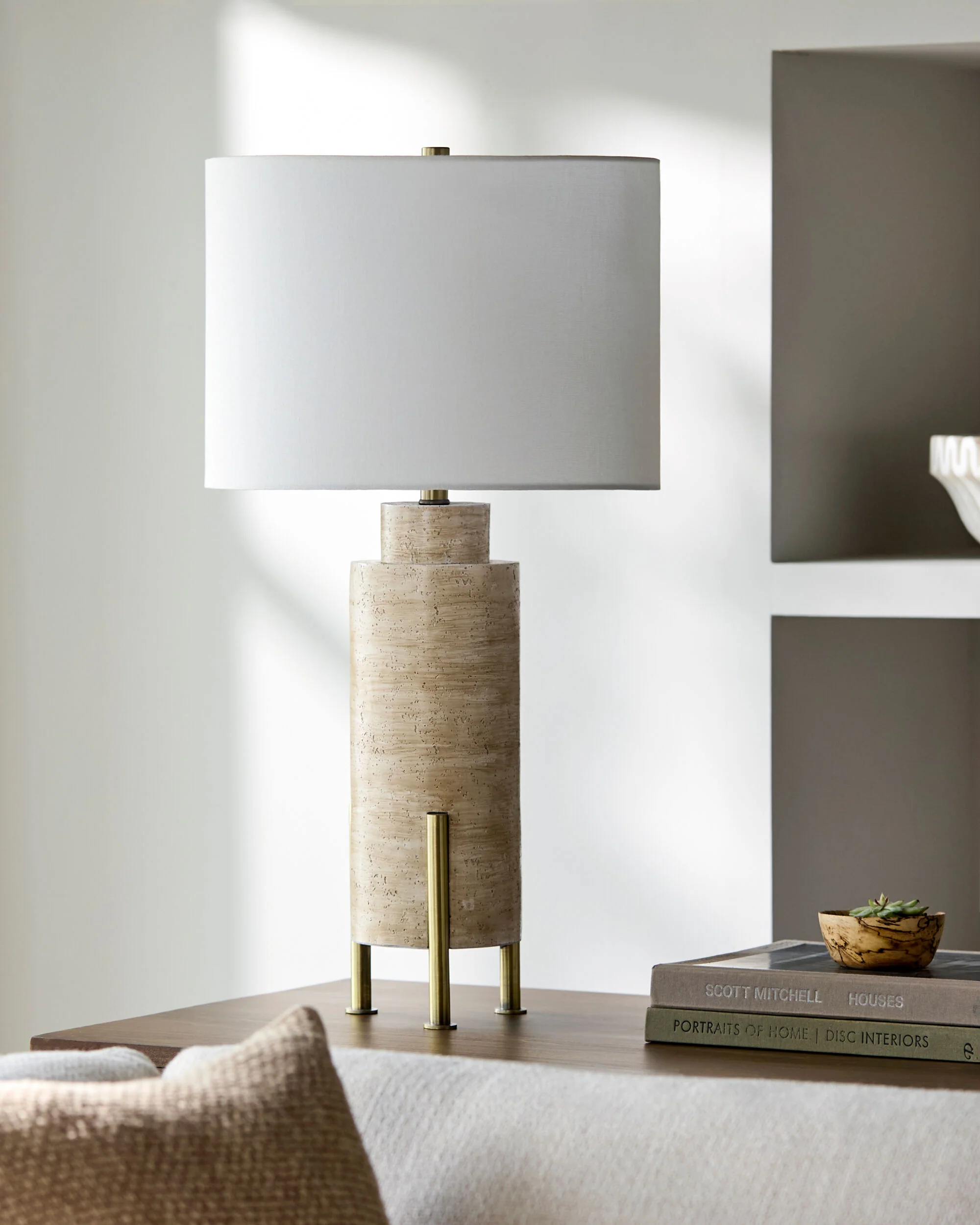 Ongato Accent Table Lamp - Image 2