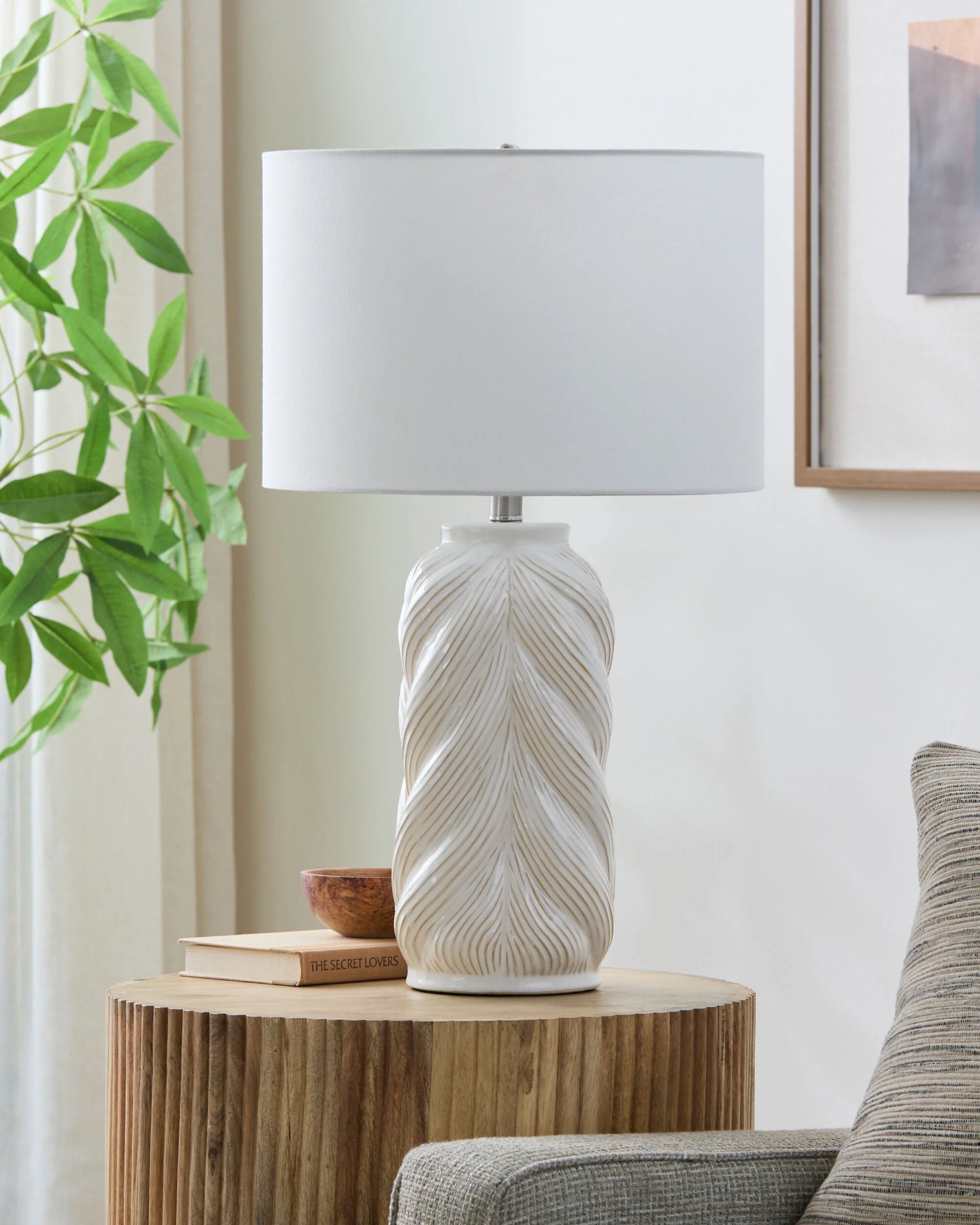 Pescia Accent Table Lamp - Image 2