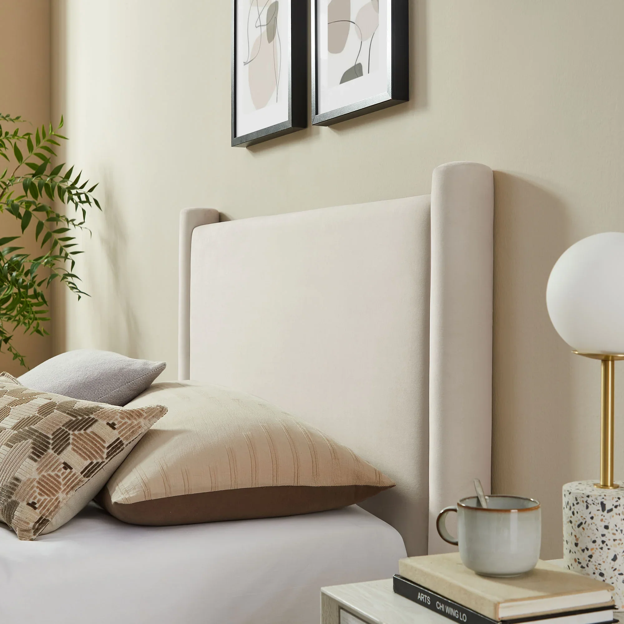 Rael Performance Velvet Platform Bed - Image 4