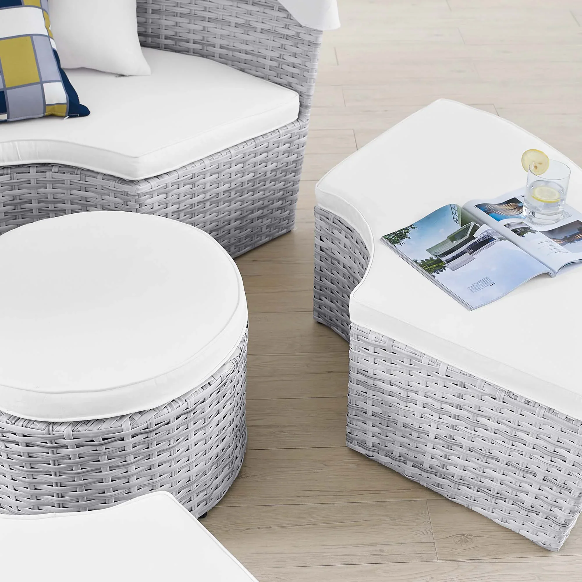 Scottsdale Canopy Outdoor Patio Daybed - Image 21