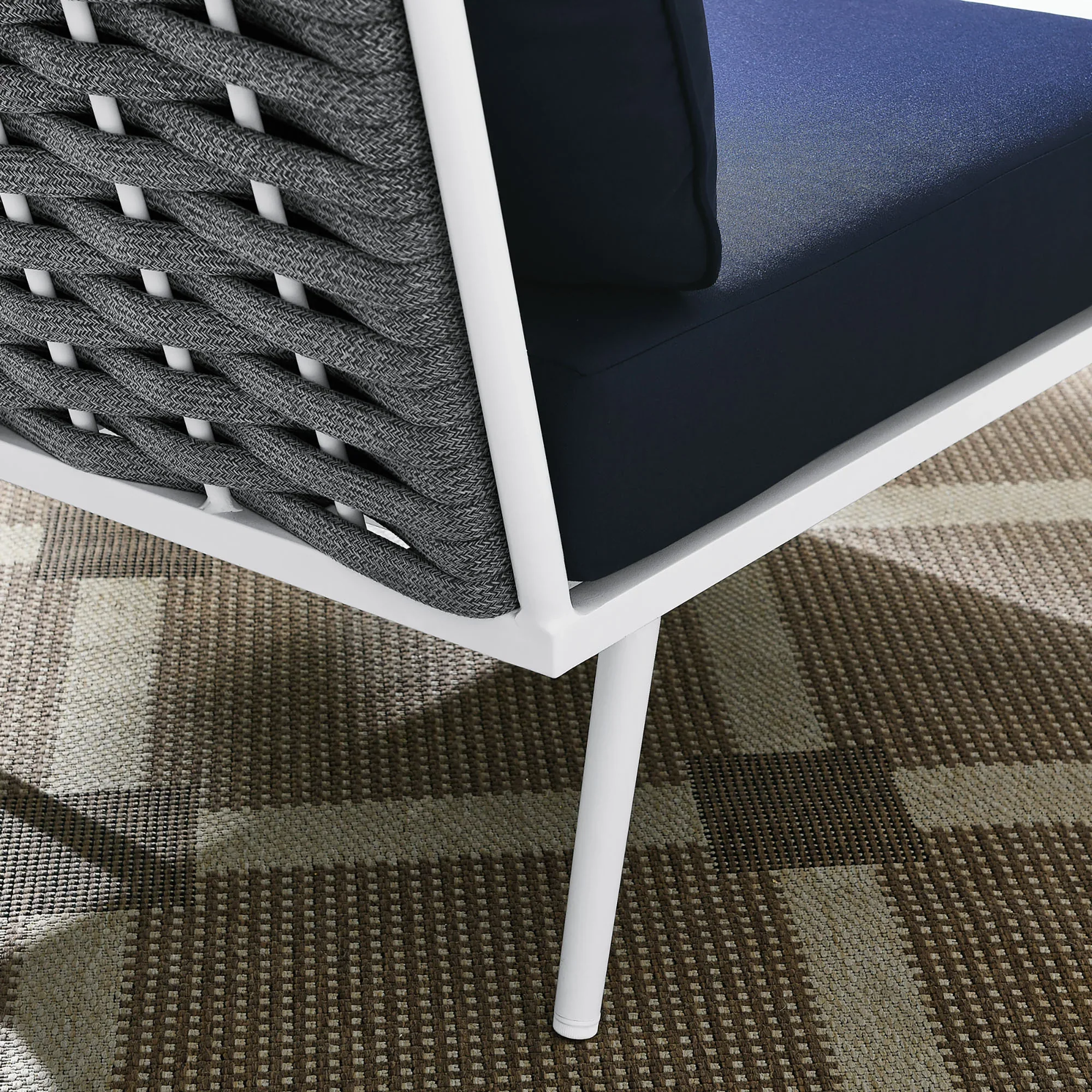 Stance Outdoor Patio Aluminum Corner Chair - Image 10