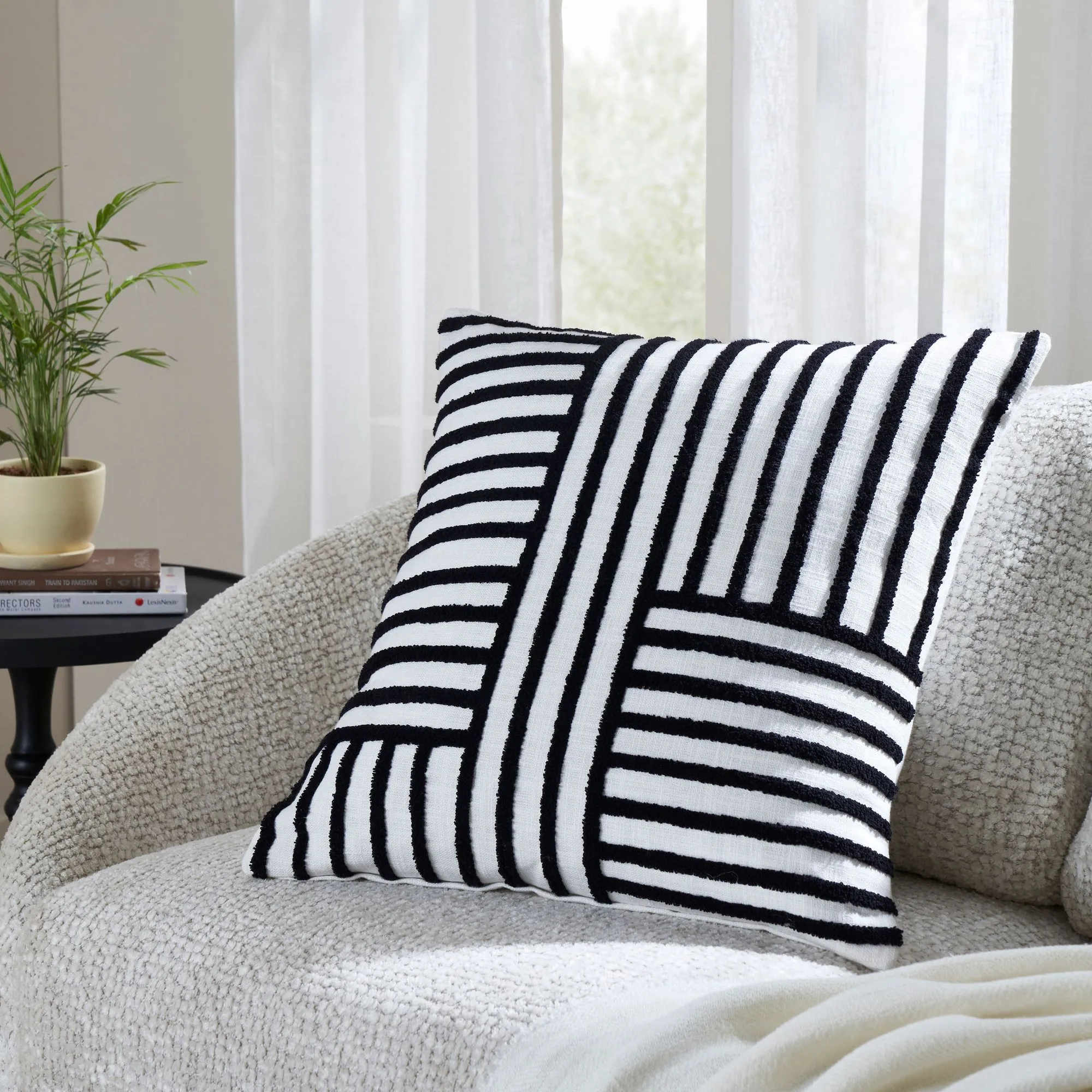 Stilo Pillow - Image 2