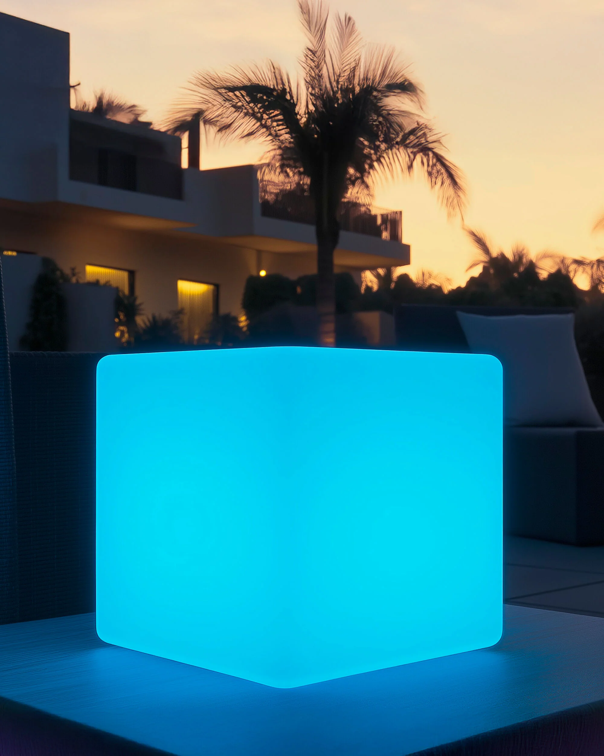 Summerfest Accent Table Lamp - Image 2
