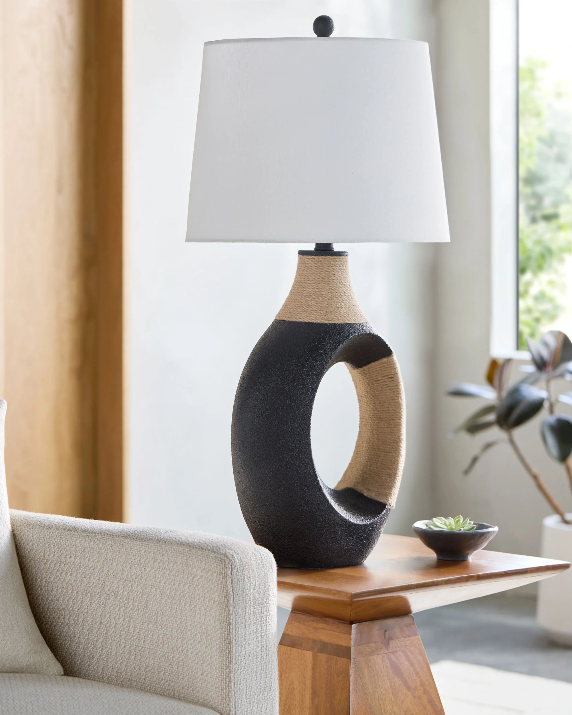 Taiyan Accent Table Lamp - Image 8