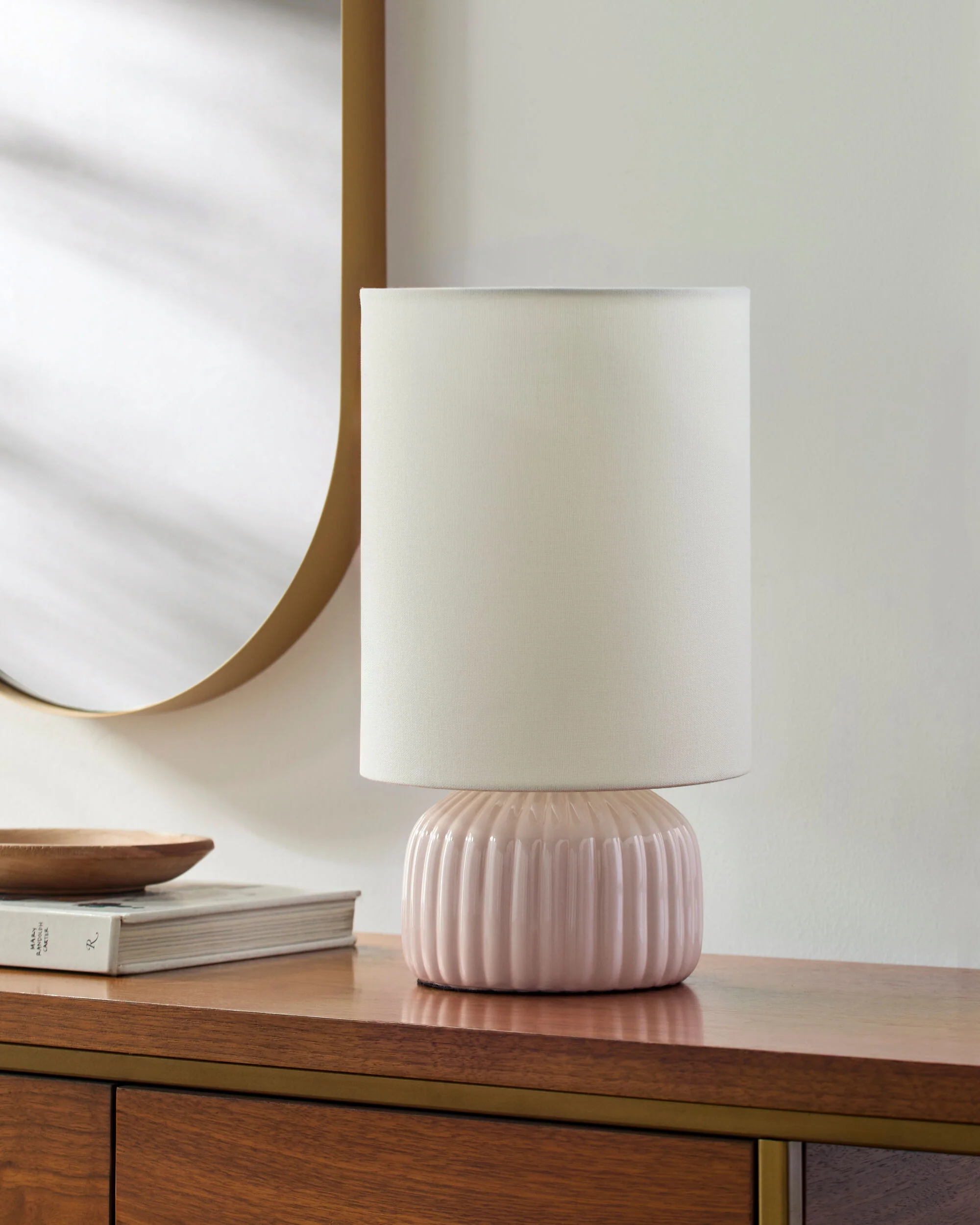 Vadso Accent Table Lamp - Image 16