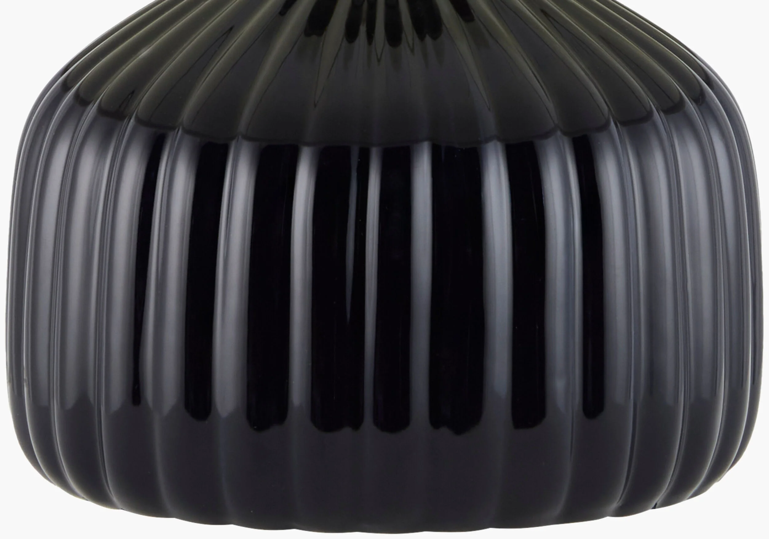 Vadso Accent Table Lamp - Image 22