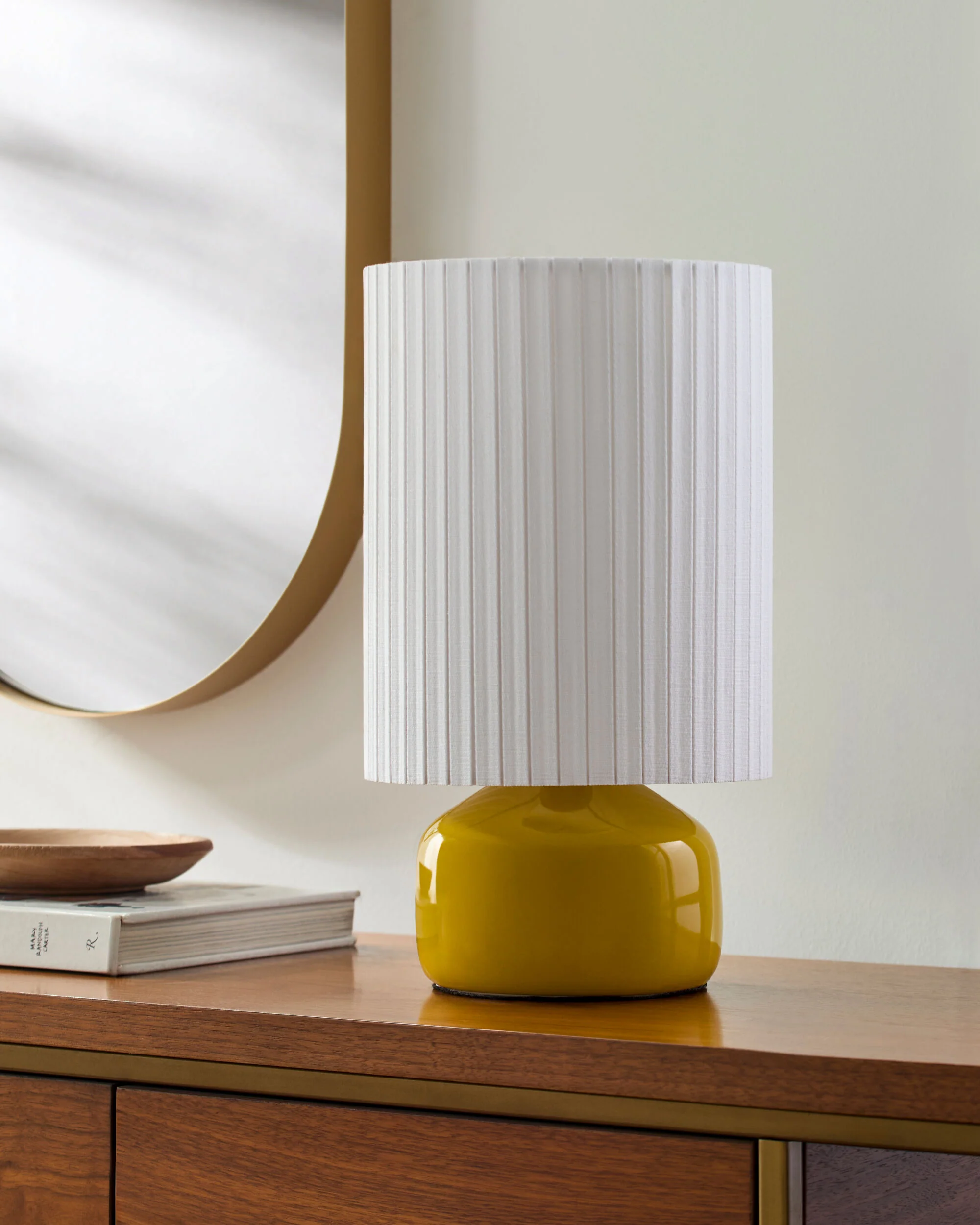 Vadso Accent Table Lamp - Image 2