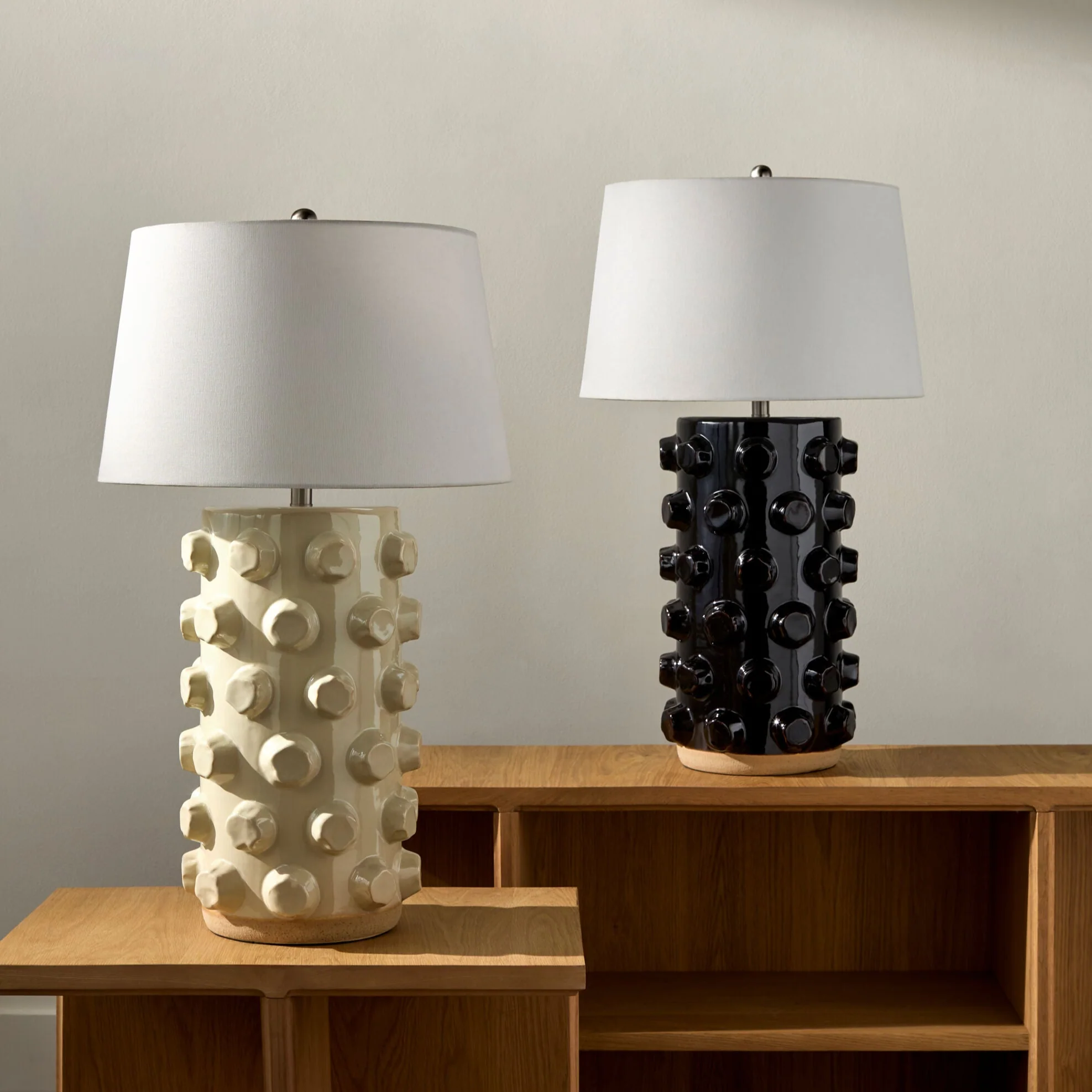 Vage Accent Table Lamp - Image 3