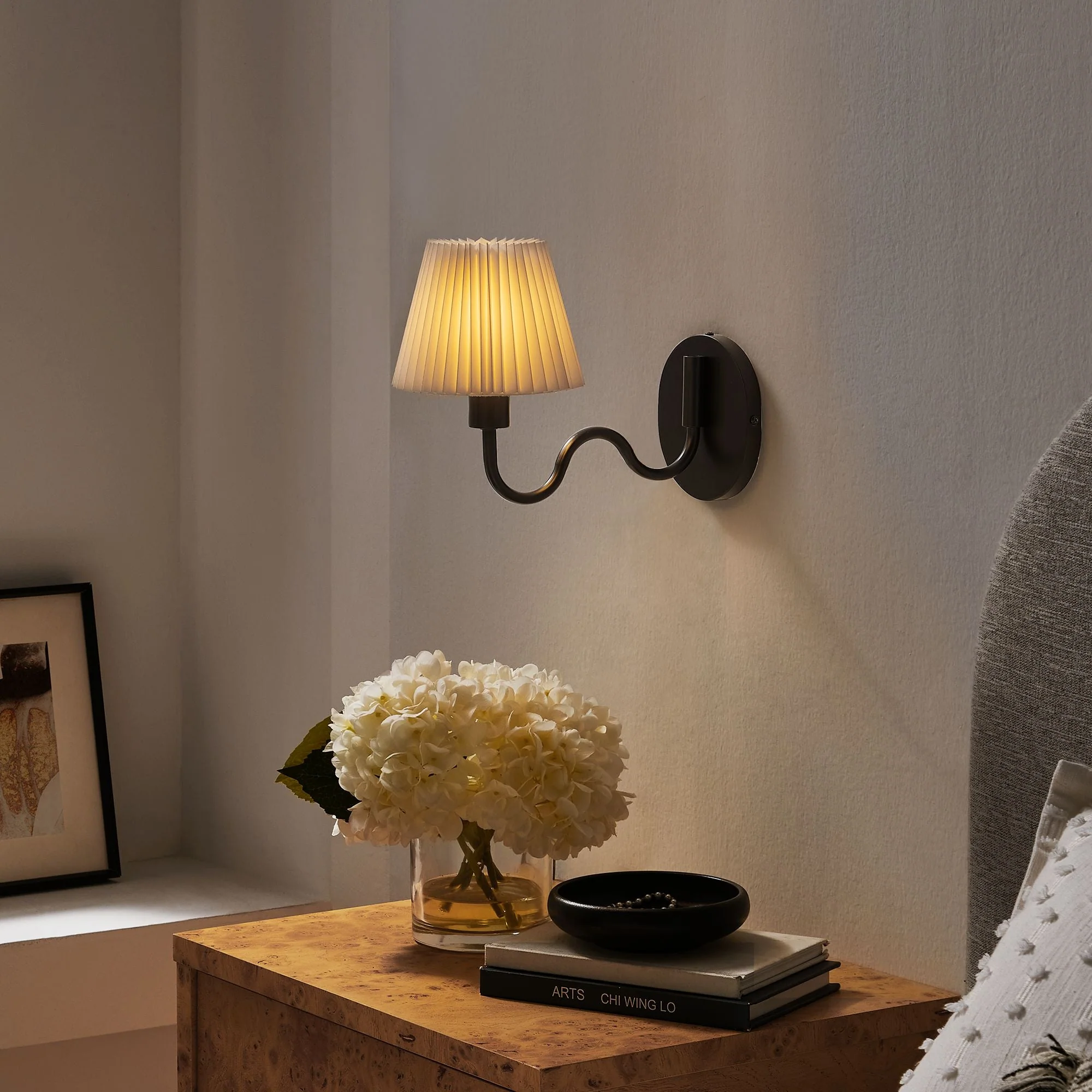 Wave Squiggle Arm Wall Sconce - Image 3
