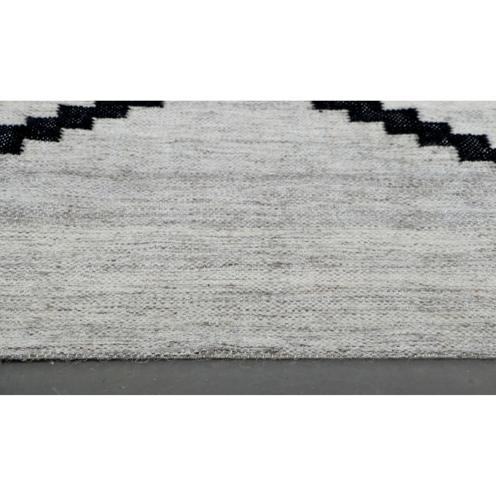 Zaatar Hand Woven Rug - Image 5